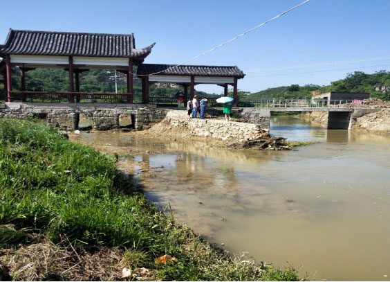 黔西縣甘棠鎮(zhèn)大寨村蔬菜大棚基地龍?zhí)逗雍拥狼逵俟こ毯拥兰叭诵袠? border=